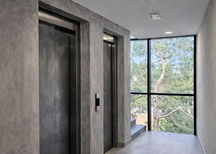 Palisad Hills アパート ズラティボール